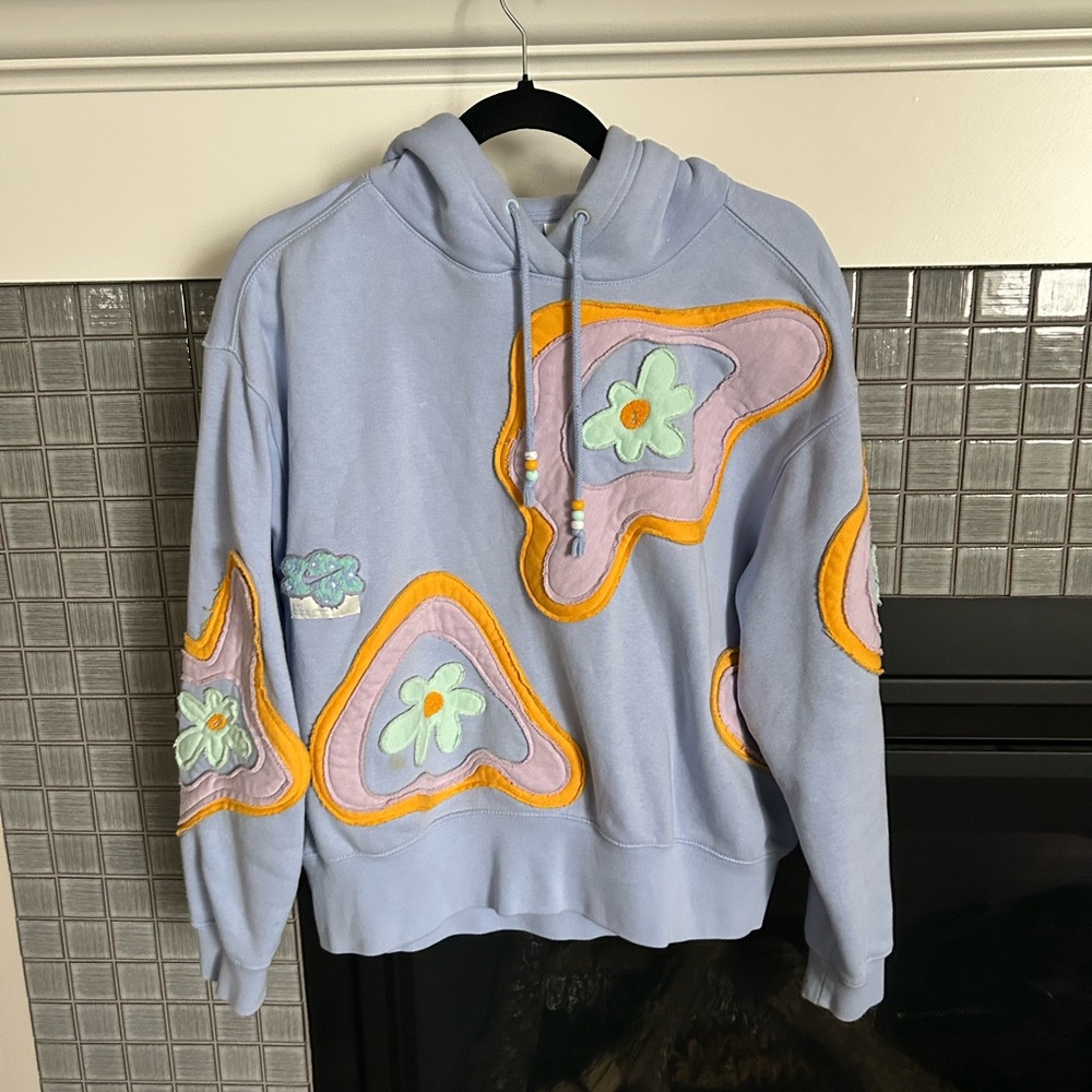 Nike Project Utopia Women’s Floral Embroidered Hoodie